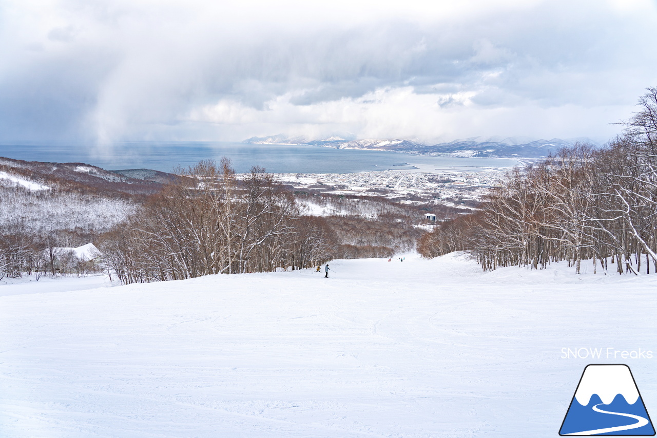 IWANAI RESORT ＆ ニセコの里山｜混雑知らず？！素晴らしい雪質と景色が待つ、ニセコエリアの穴場的スキー場！